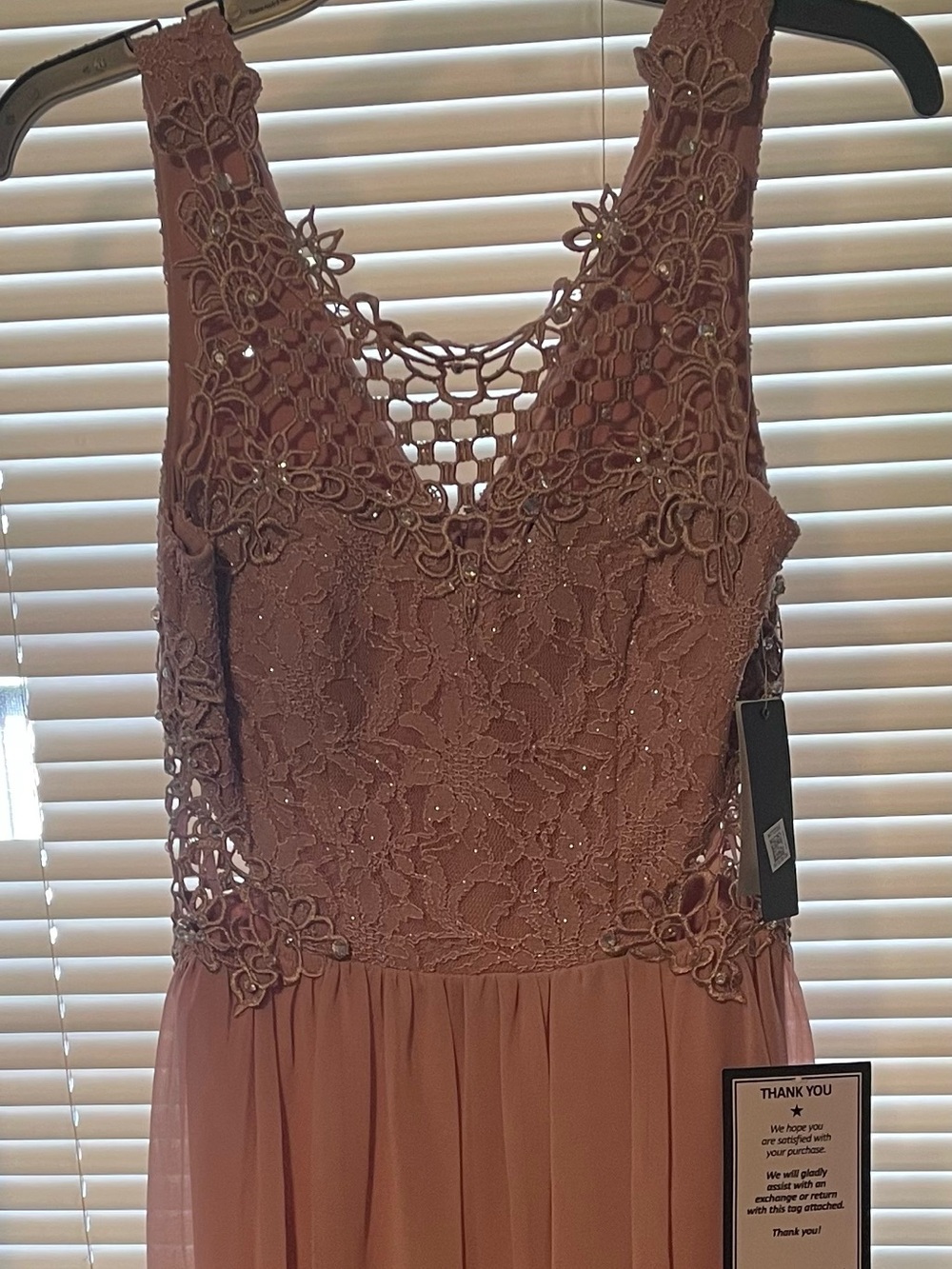 Macy's Dusty Rose Lace Appliqué Sleeveless Prom Gown